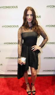Jessica Lowndes feet photo thumbnail