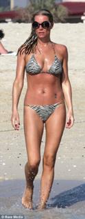 Denise Van Outen feet photo thumbnail