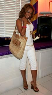 Christina Milian feet photo thumbnail