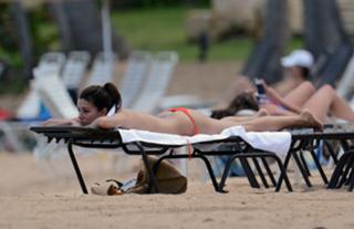 Eva Longoria feet photo thumbnail