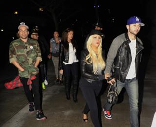 Christina Aguilera feet photo thumbnail
