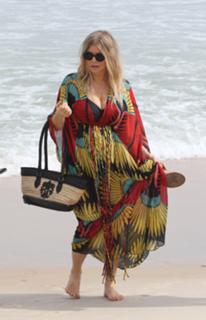 Fergie feet photo thumbnail