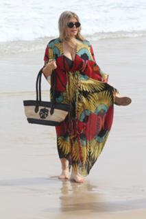 Fergie feet photo thumbnail