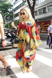 Fergie feet photo thumbnail