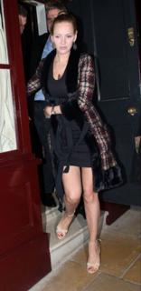 Uma Thurman feet photo thumbnail