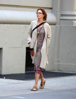 Uma Thurman feet photo thumbnail