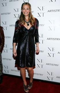Molly Sims feet photo thumbnail