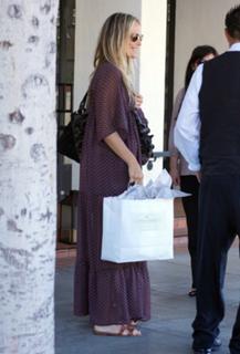Molly Sims feet photo thumbnail