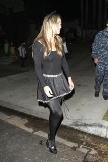 Molly Sims feet photo thumbnail