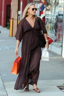 Molly Sims feet photo thumbnail