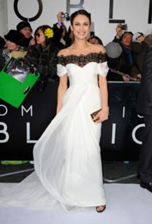 Olga Kurylenko feet photo thumbnail