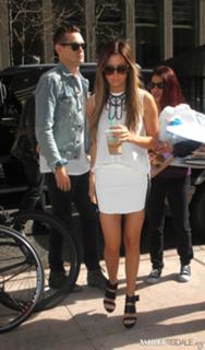 Ashley Tisdale feet photo thumbnail