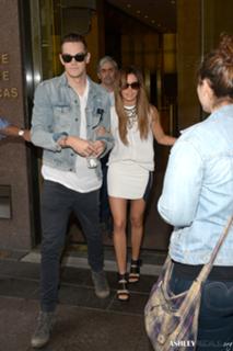 Ashley Tisdale feet photo thumbnail