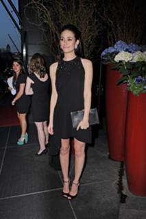 Emmy Rossum feet photo thumbnail