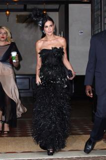 Demi Moore feet photo thumbnail