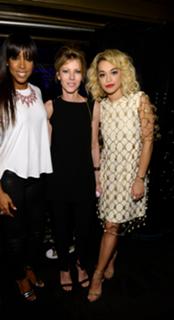 Rita Ora feet photo thumbnail