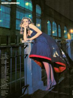 Claudia Schiffer feet photo thumbnail