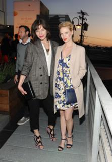 January Jones feet photo thumbnail