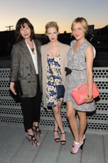 January Jones feet photo thumbnail
