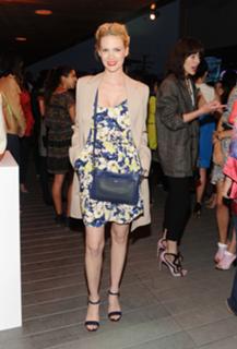 January Jones feet photo thumbnail