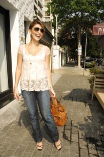 Juliana Paes feet photo thumbnail