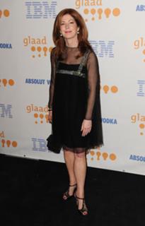 Dana Delany feet photo thumbnail