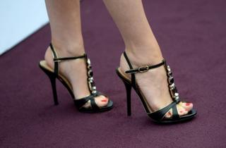 Kylie Minogue feet photo thumbnail