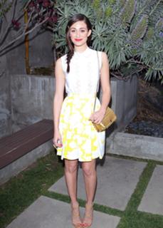 Emmy Rossum feet photo thumbnail