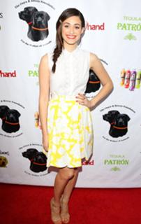 Emmy Rossum feet photo thumbnail