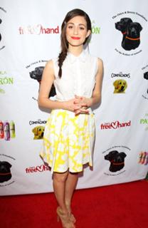 Emmy Rossum feet photo thumbnail