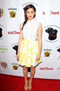 Emmy Rossum feet photo thumbnail