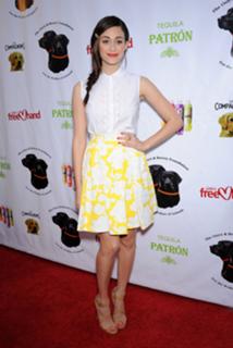 Emmy Rossum feet photo thumbnail