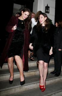 Kelly Brook feet photo thumbnail