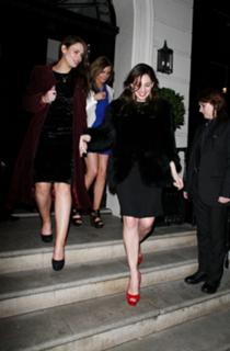 Kelly Brook feet photo thumbnail