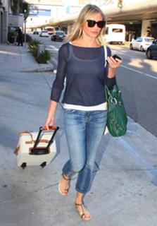 Cameron Diaz feet photo thumbnail