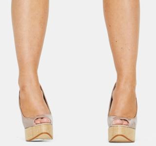 Coleen Rooney feet photo thumbnail