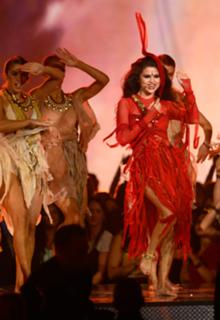 Selena Gomez feet photo thumbnail