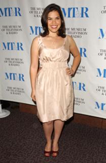 America Ferrera feet photo thumbnail