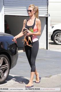 Rosie Huntington-Whiteley feet photo thumbnail