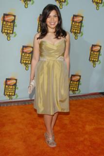 America Ferrera feet photo thumbnail