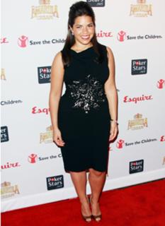 America Ferrera feet photo thumbnail