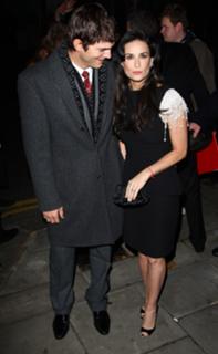 Demi Moore feet photo thumbnail