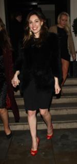 Kelly Brook feet photo thumbnail