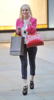 Helen Flanagan feet photo thumbnail
