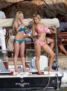 Jorgie Porter feet photo thumbnail