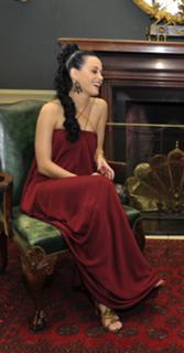 Katy Perry feet photo thumbnail