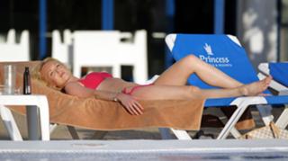 Jorgie Porter feet photo thumbnail