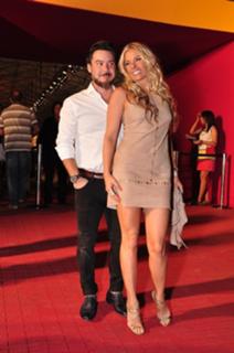 Adriane Galisteu feet photo thumbnail