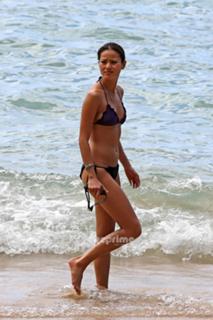 Jamie Chung feet photo thumbnail