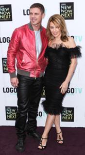 Kylie Minogue feet photo thumbnail